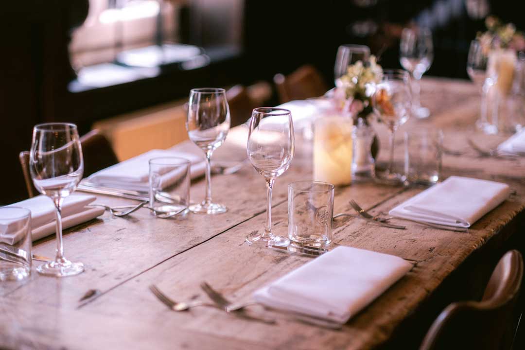 Foto van een gedekte tafel bij restaurant de peer Foto van een gedekte tafel bij restaurant de peer